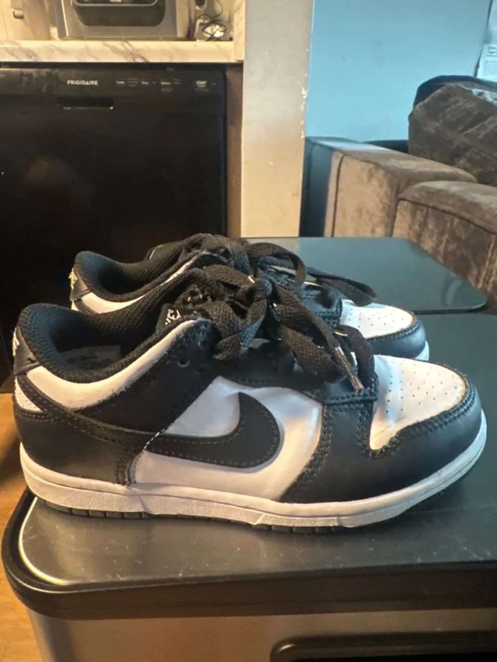 Kids nike Panda size 13 like new!